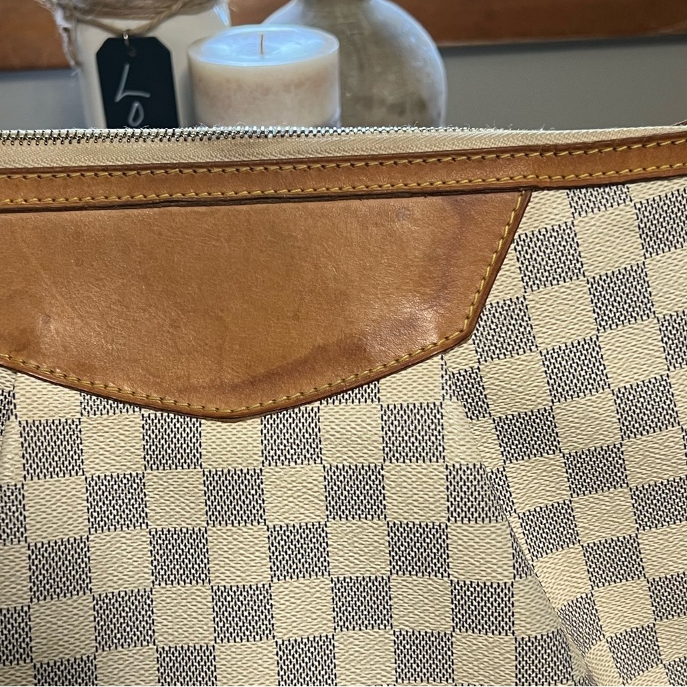 Authentic Louis Vuitton Siracusa MM - Picture 5 of 16